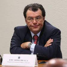 Leia mais sobre o artigo Reforma tributária: Eduardo Braga lê relatório em comissão do Senado e votação é adiada